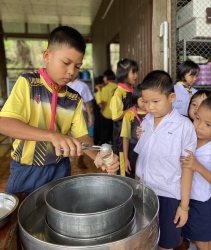 20240908135952.jpg - สุขสันต์วันคล้ายวันเกิด คุณครูนงลักษณ์ ศรีสวัสดิ์ ขออวยพรให้ท่านและครอบครัวมีสุขภาพแข็งแรง มีความสุข คิดสิ่งใดก็สมปรารถนา | https://maetobtai.ac.th