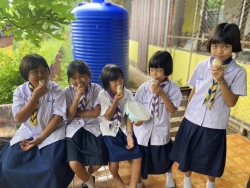 20240908135953.jpg - สุขสันต์วันคล้ายวันเกิด คุณครูนงลักษณ์ ศรีสวัสดิ์ ขออวยพรให้ท่านและครอบครัวมีสุขภาพแข็งแรง มีความสุข คิดสิ่งใดก็สมปรารถนา | https://maetobtai.ac.th