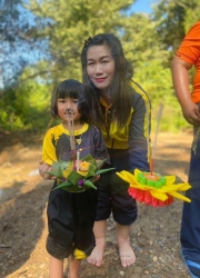20250308134529(5).jpg - กิจกรรมวันลอยกระทง ประจำปีการศึกษา 2567 โดยมีวัตถุประสงค์เพื่อเป็นการส่งเสริมให้นักเรียนได้เรียนรู้ ได้ตระหนักและเห็นคุณค่าของวัฒนธรรม ประเพณี  | https://maetobtai.ac.th